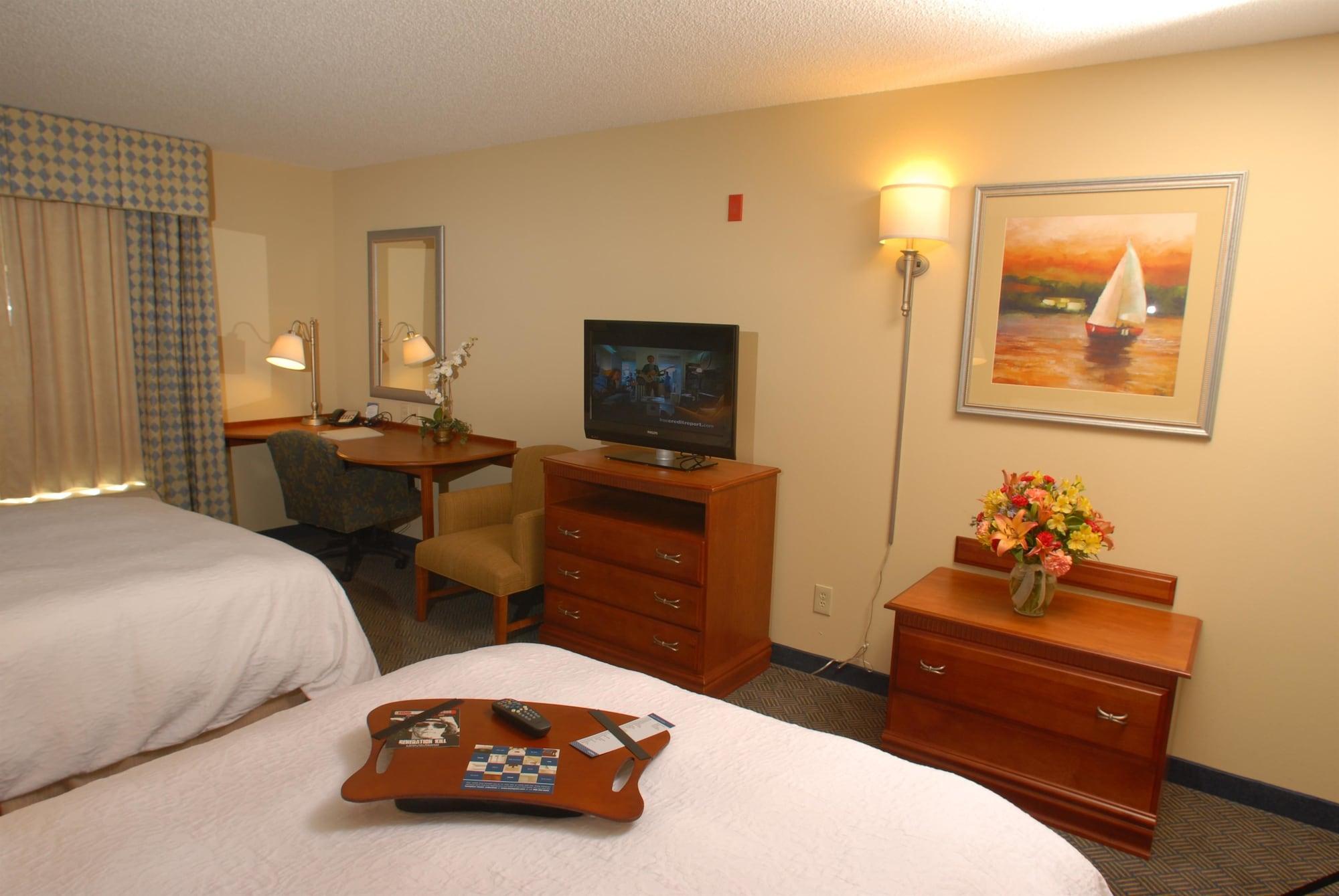 Hampton Inn Gloucester Eksteriør bilde