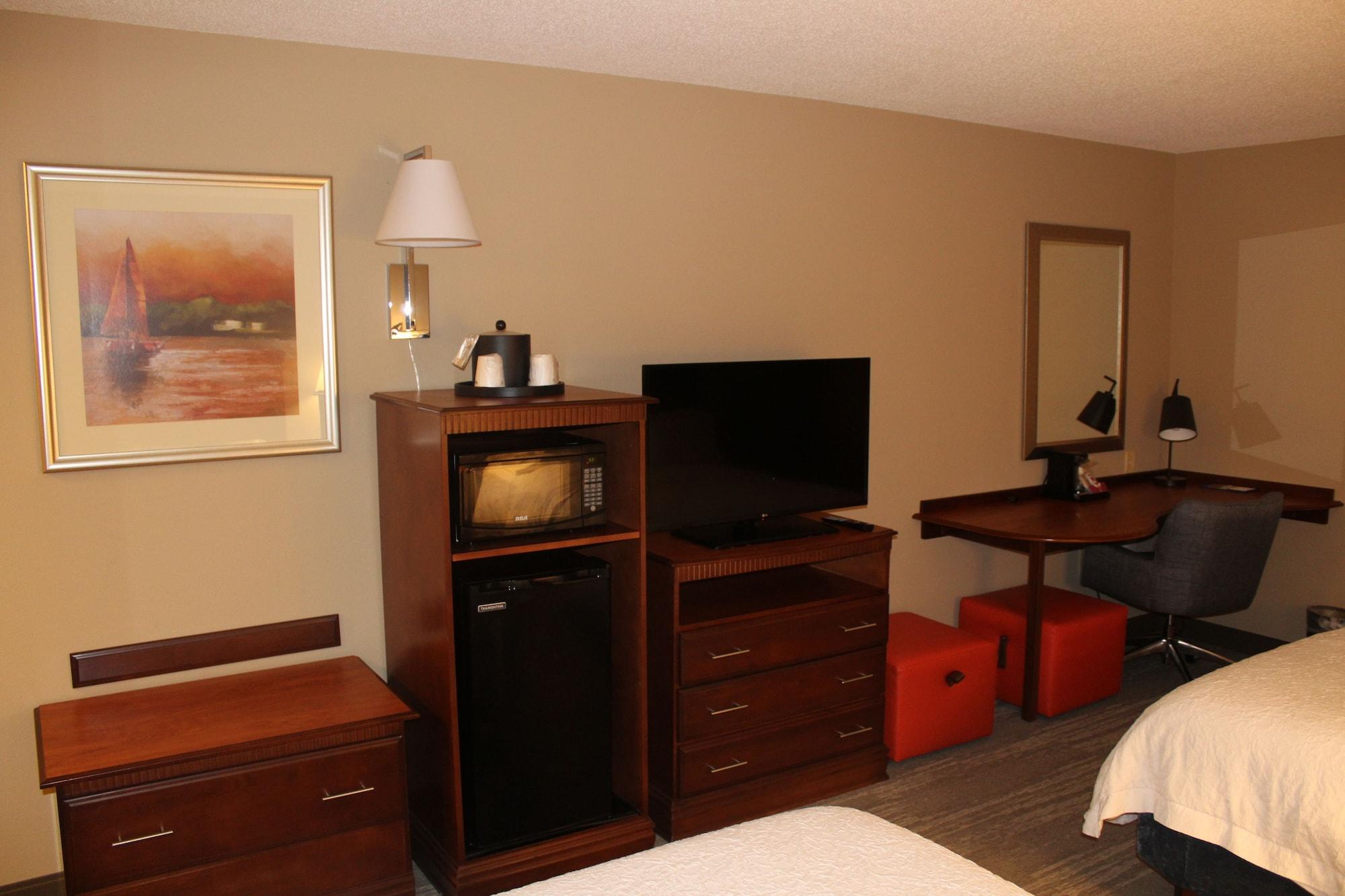 Hampton Inn Gloucester Eksteriør bilde