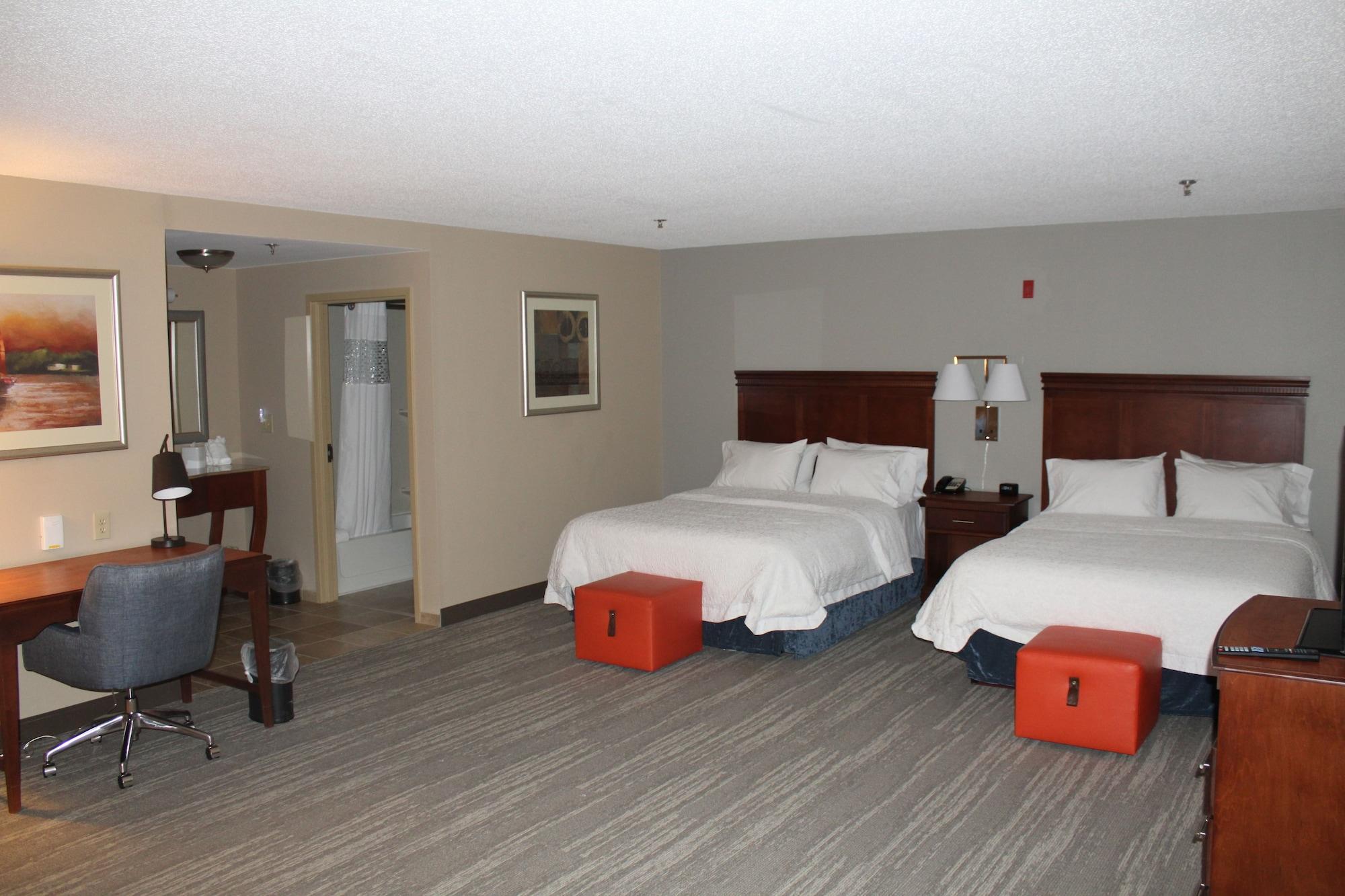 Hampton Inn Gloucester Eksteriør bilde