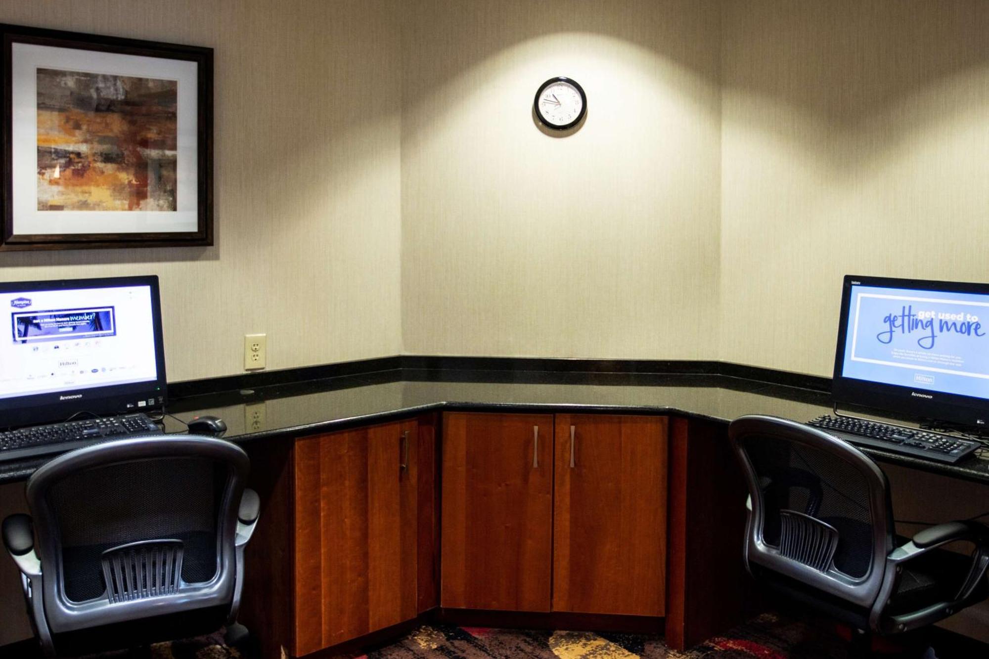 Hampton Inn Gloucester Eksteriør bilde
