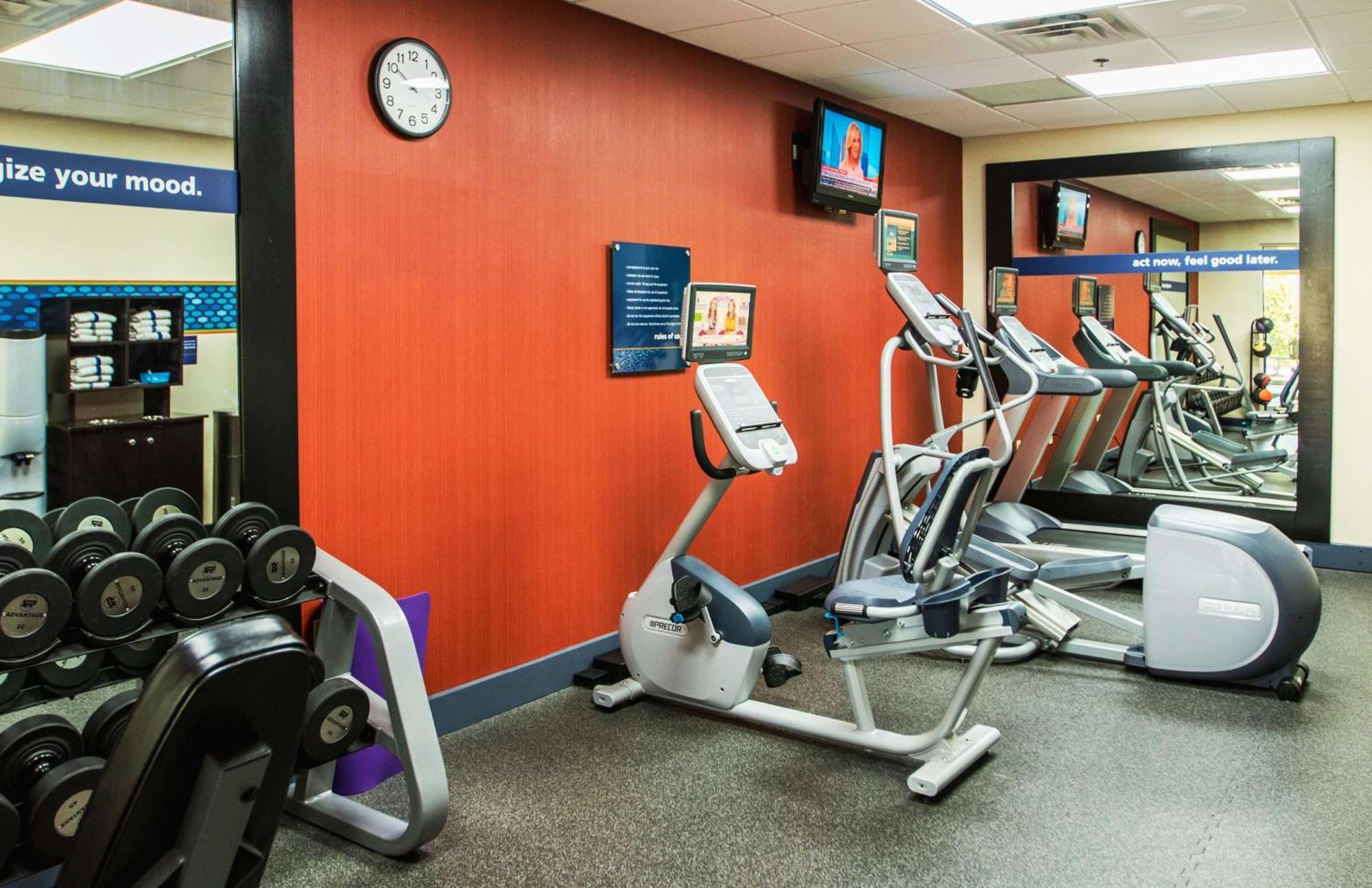 Hampton Inn Gloucester Eksteriør bilde