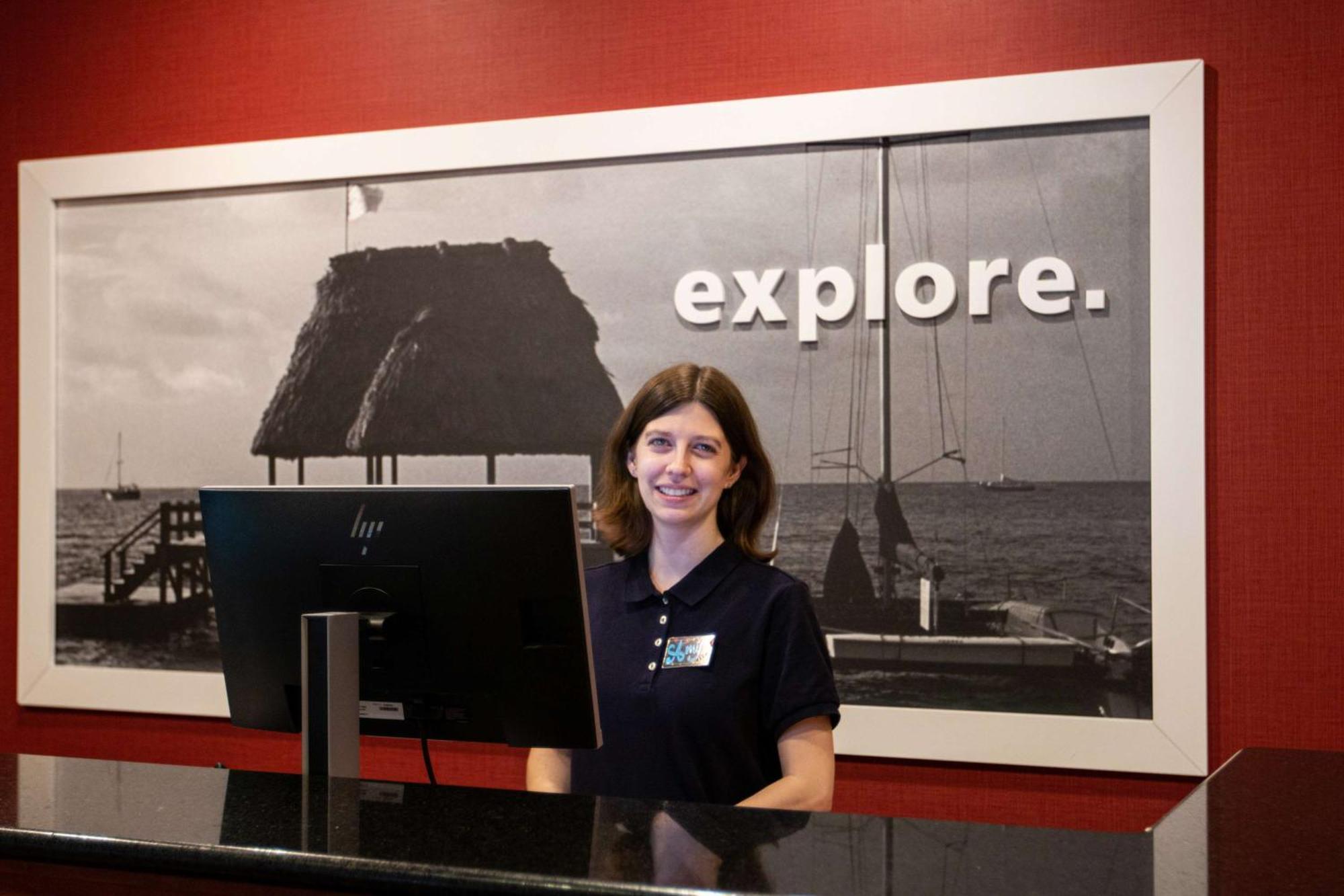 Hampton Inn Gloucester Eksteriør bilde