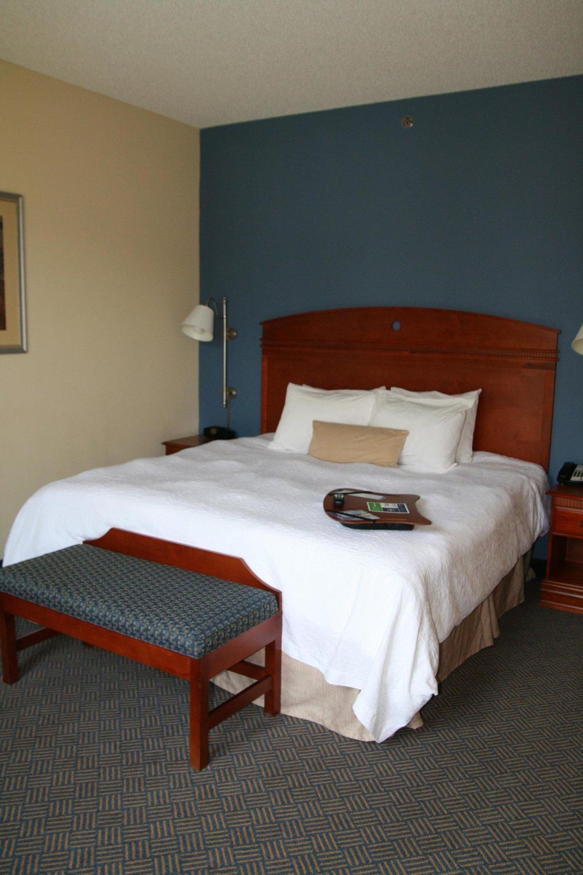 Hampton Inn Gloucester Eksteriør bilde